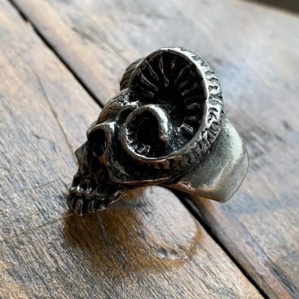 Ram Skull Rock Revival MADE IN ENGLAND Biker Moto Gothic Ring! mens RARE ONLY 1!